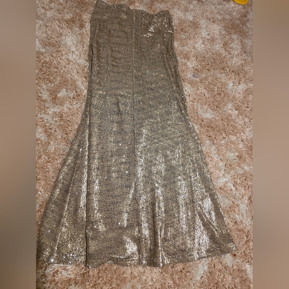 Line & Dot Dresses & Skirts - Line & Dot Gold Sequin Maxi Skirt